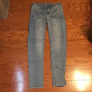 American Eagle light wash jeggings, super stretch